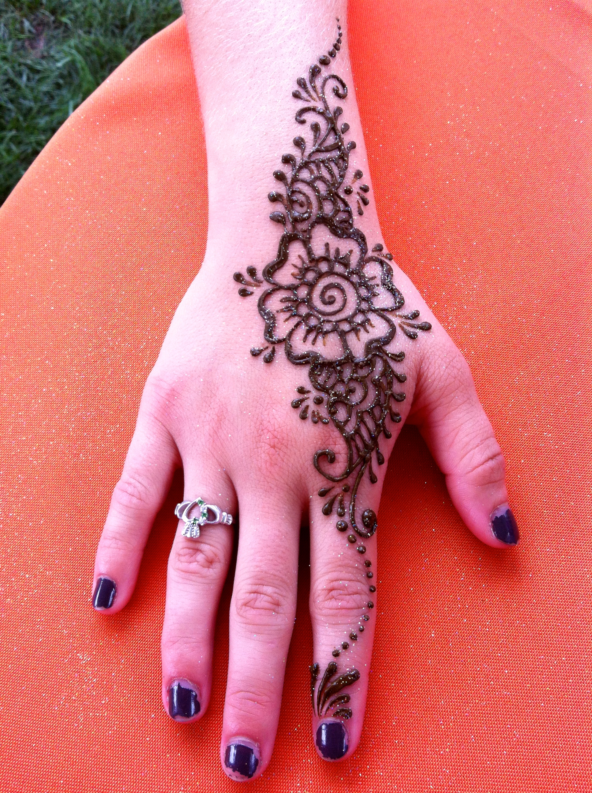 Henna Tattoos Chicago Area Face Painting, Henna, Airbrush Tattoos, Body Painting Chicago Area
